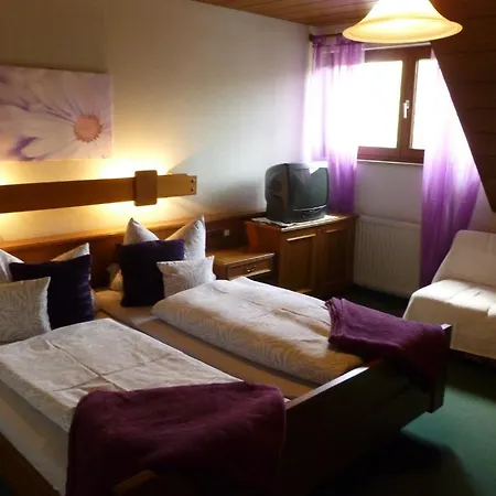 Landgasthof Zum Hirschen 2*